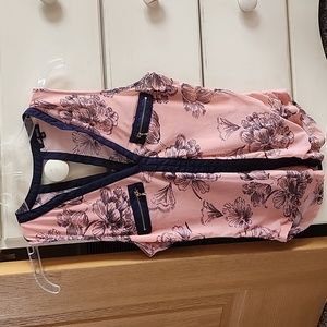 Ladies Medium top by Michel